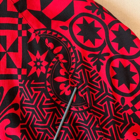 Vintage Modiana Red Black Graphic Pattern Button Up Tunic Dress Shirt Whimsigoth - Picture 12 of 16